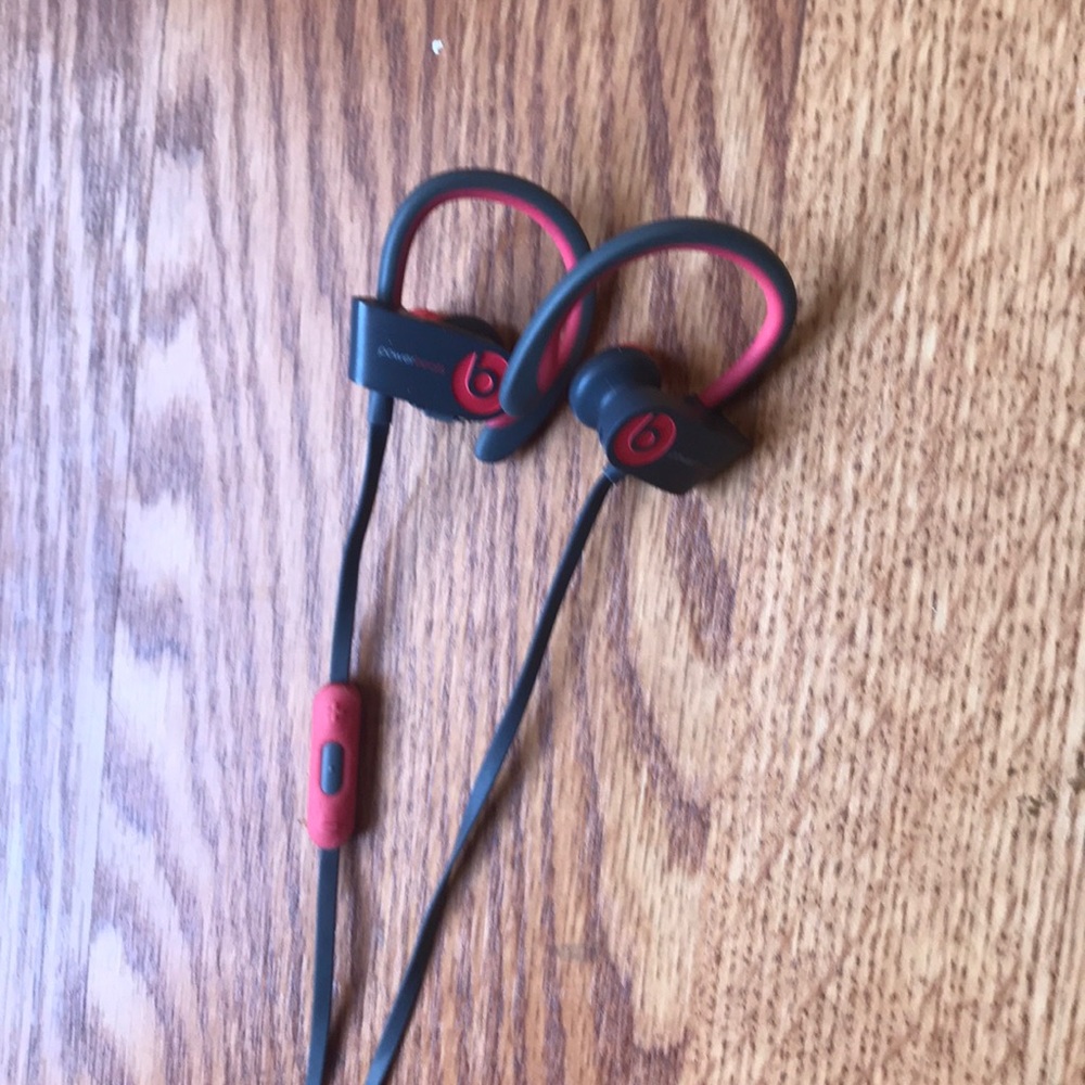 Powerbeats 2
